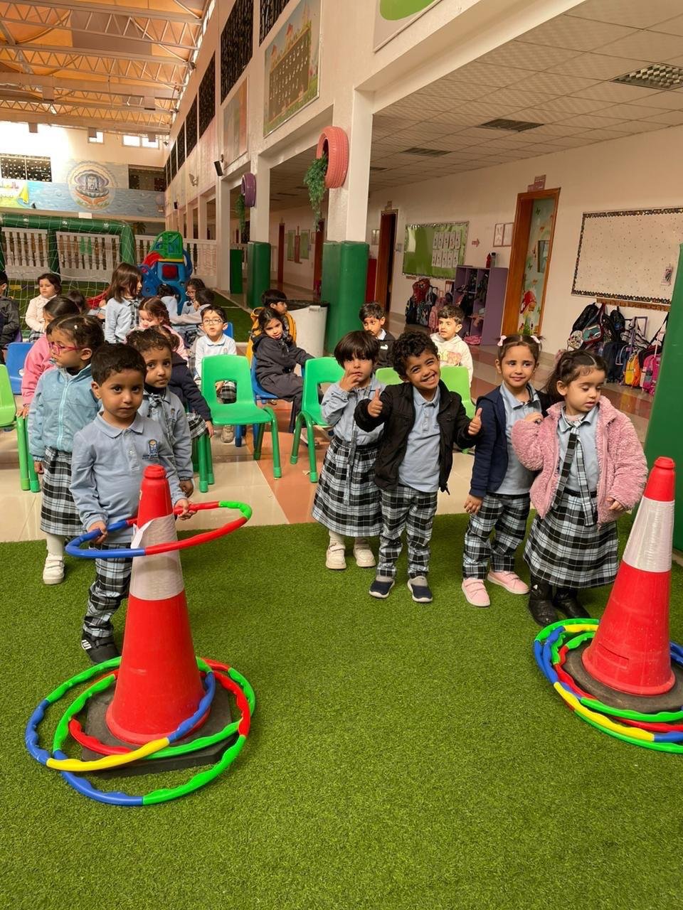 الأنشطة الرياضية تنمي مهارات أطفال رياض الأطفال في مدارس الأ